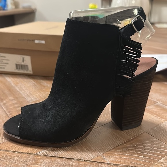 NEW Lucky Brand Suede Fringe Boho Open Toe Stacked Block Heel Sandal Shoe - Picture 9 of 13